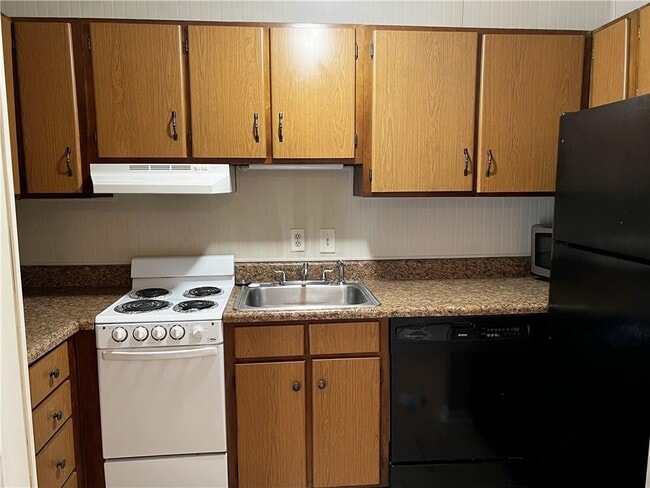 Building Photo - 1500 Demere Rd