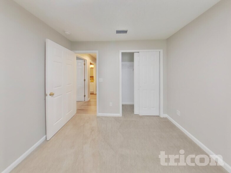 Building Photo - 3287 Guernsey Ct