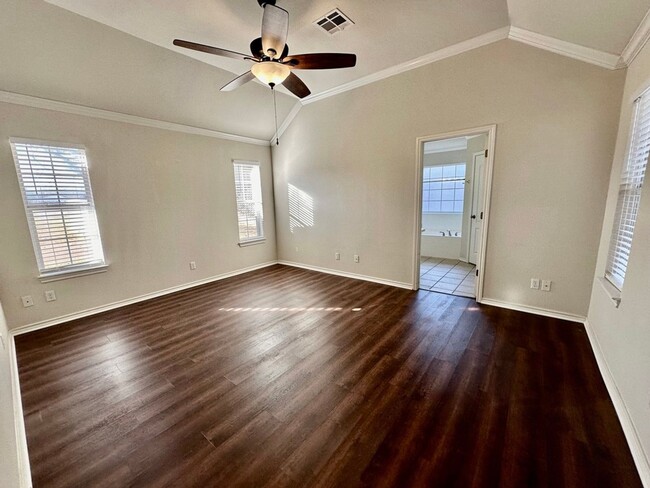 Building Photo - 3bd 2ba House In Robinson, Tx!