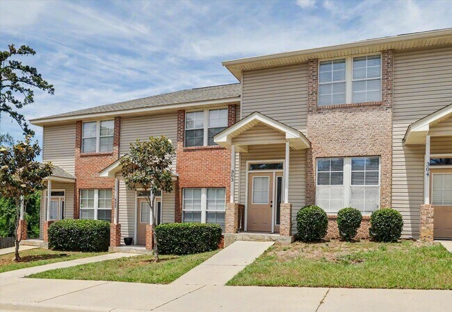 Building Photo - 2014 Midyette Rd