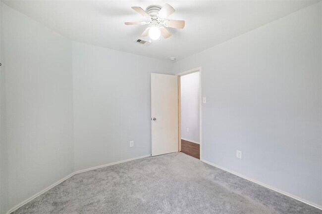 Building Photo - 16530 Peyton Ridge Cir