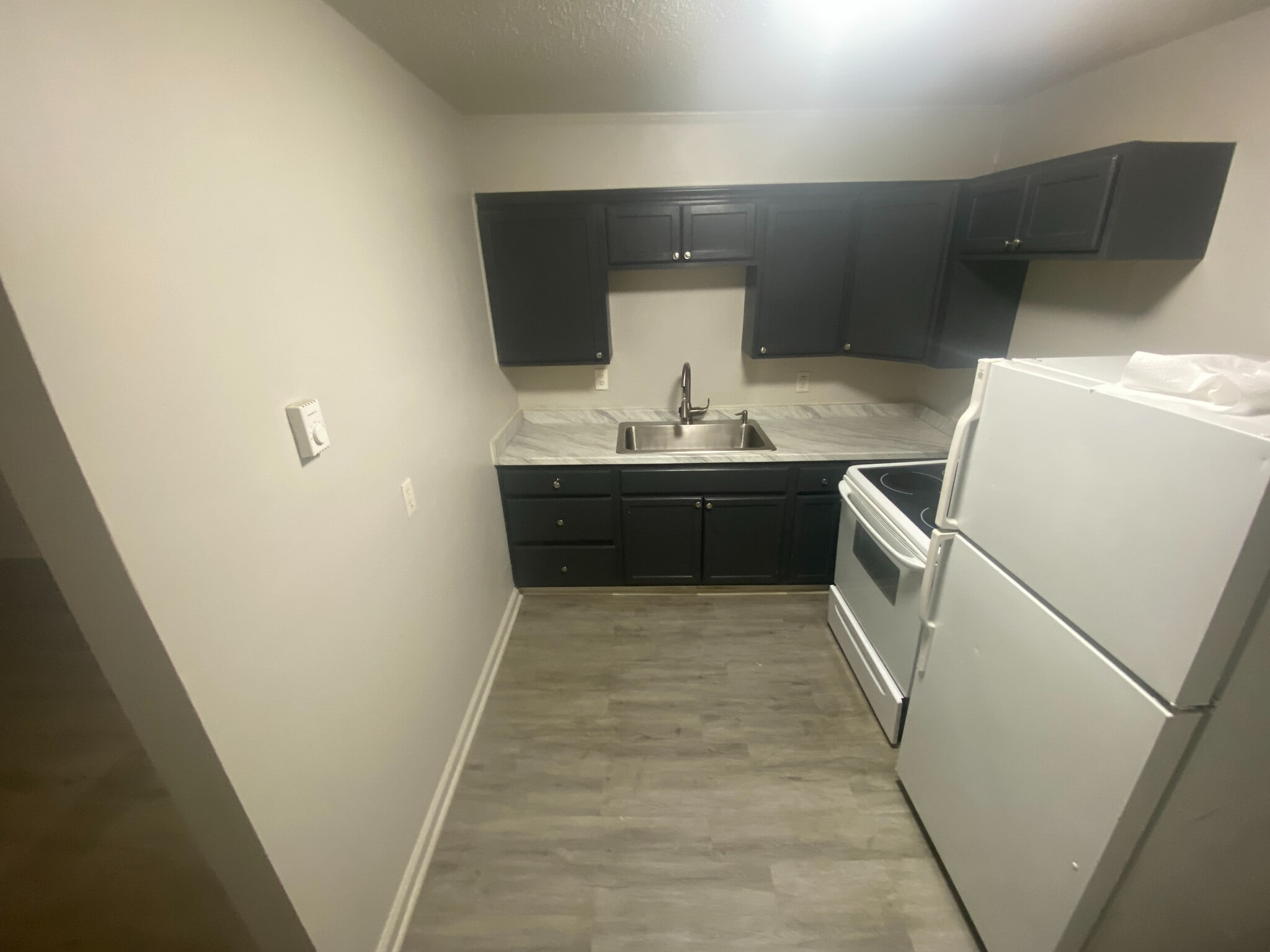 Building Photo - Room in Condo on Alamance Church Rd