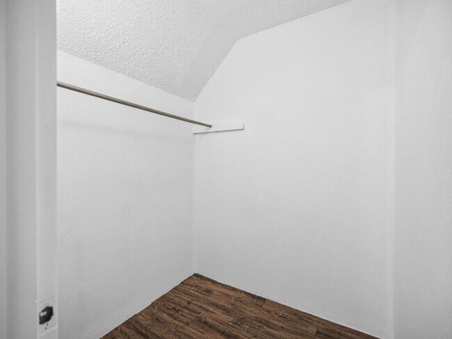 Building Photo - Stunning Updated Home in North Spokane | Bright Interiors, Modern Kitchen & Private Patio