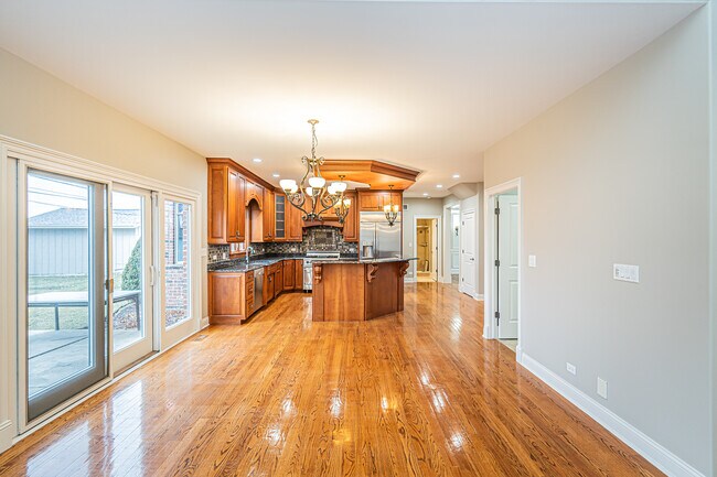 Building Photo - 361 S Elm St