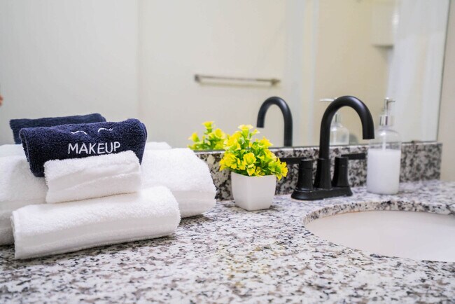 Building Photo - 888 N 4th St