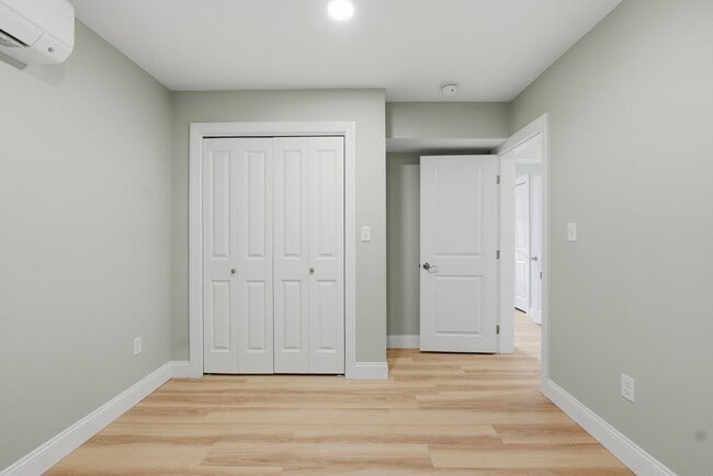 Building Photo - 104 Hilltop Dr