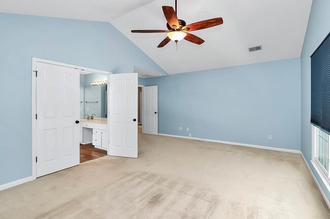 Building Photo - 5916 Downfield Wood Dr