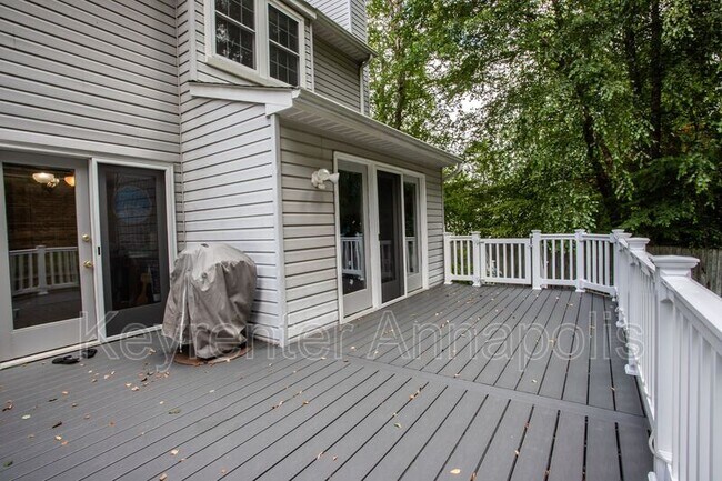 Building Photo - 2807 Chapman Ct