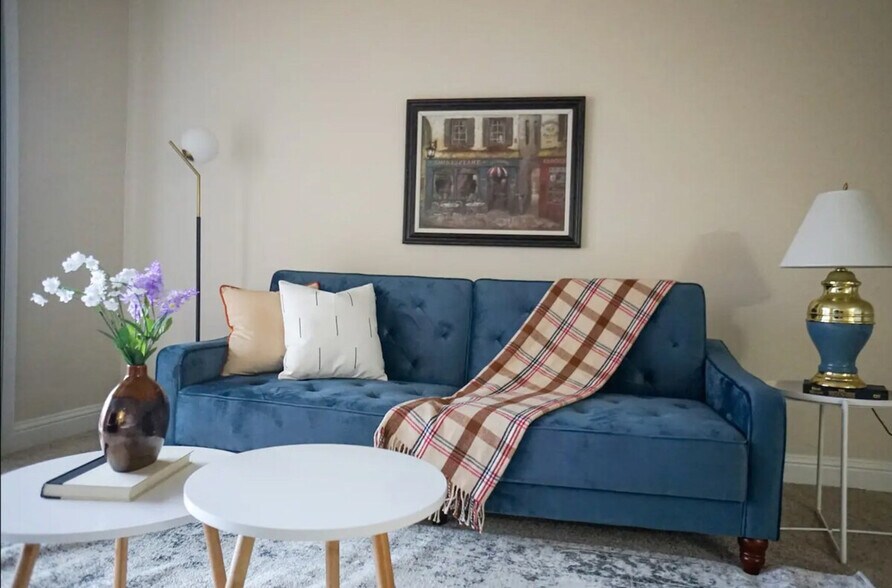 Building Photo - 12701 N Pennsylvania Ave