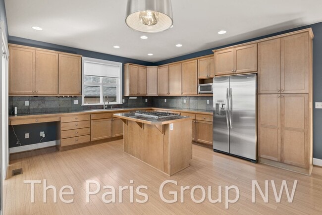 Building Photo - Marvelous Madison Valley Home * Central A/...