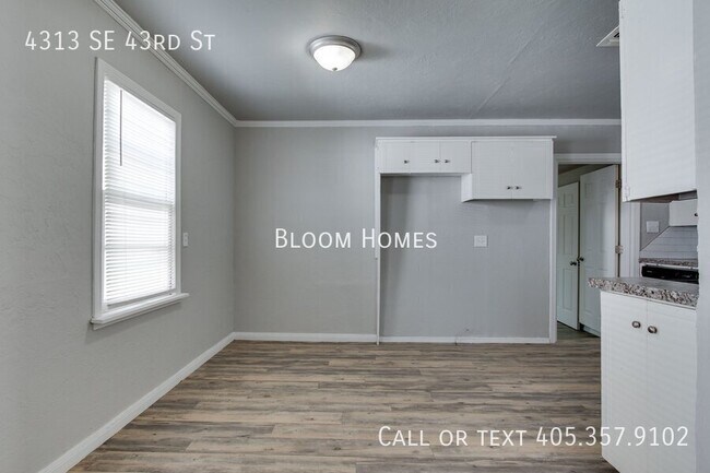 Building Photo - 4313 SE 43rd St