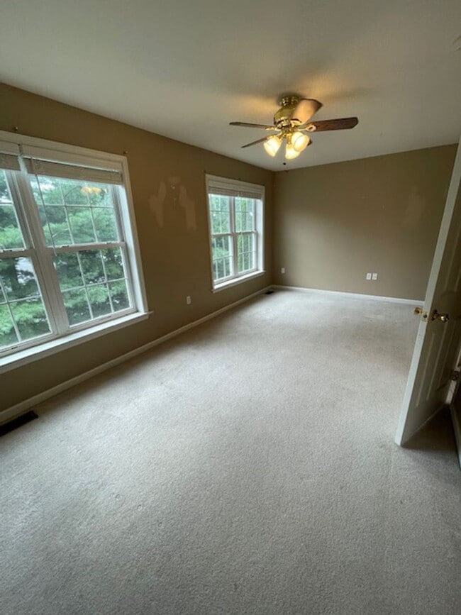 Building Photo - 2 Bed 2.5 Bath Townhouse in Lititz