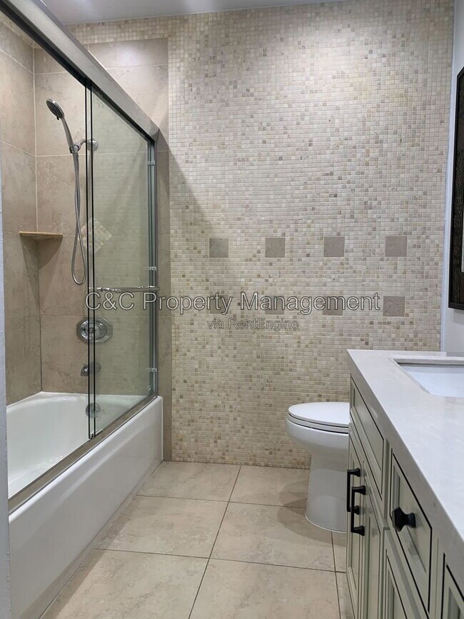 Building Photo - 3836 Glengarry Dr