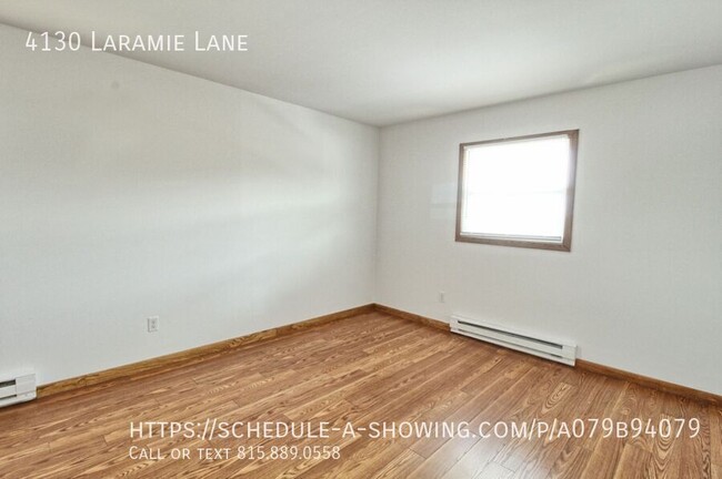 Building Photo - Newly Renovated 2 Bedroom Apt with Washer/...