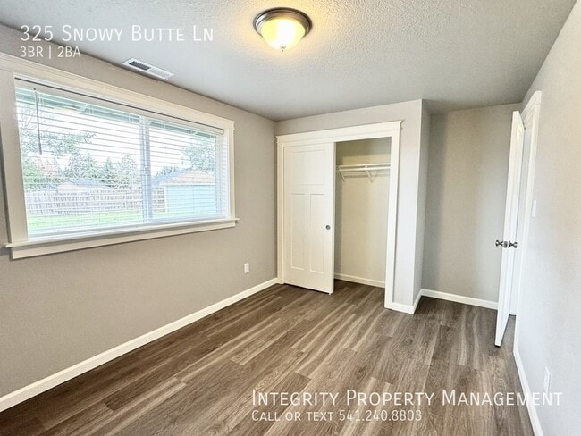 Building Photo - 325 Snowy Butte Ln