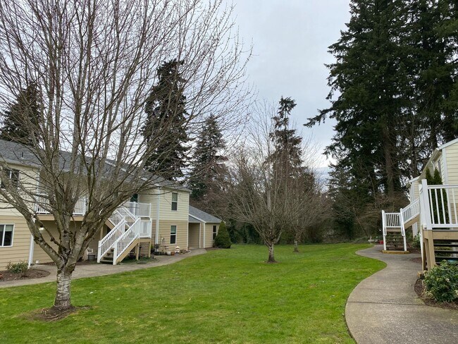 Building Photo - 13216 NE Salmon Creek Ave