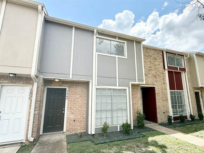 Primary Photo - 1497 Springrock Ln