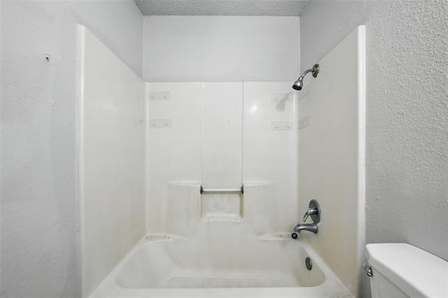 Building Photo - 4951 Miller Ave