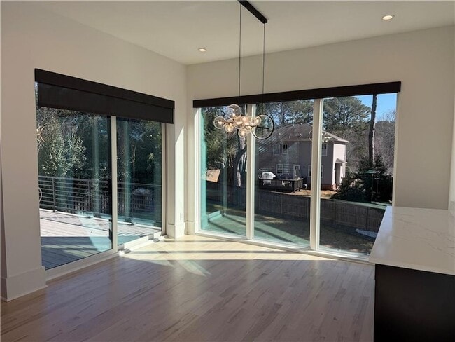 Building Photo - 2385 Nesbitt Dr NE