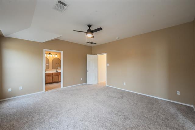 Building Photo - 1906 Beach Dr