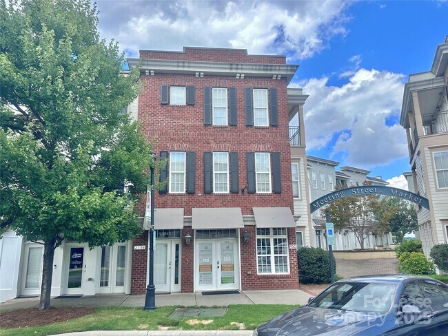 Building Photo - 2104 Ayrsley Town Blvd