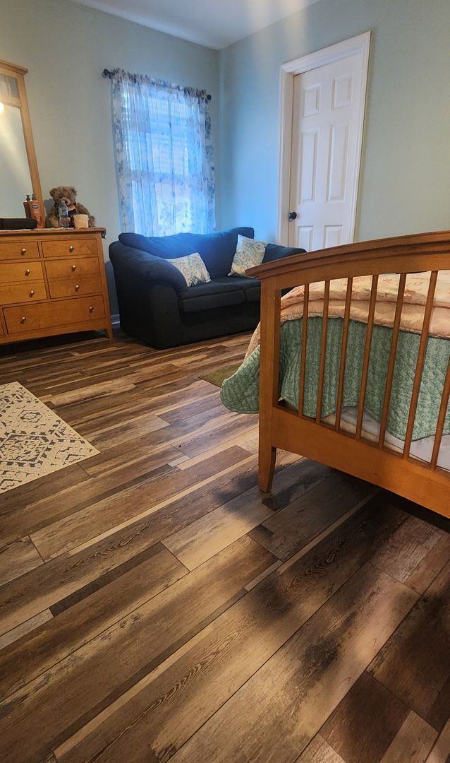 Building Photo - 3-bedroom, 2-bathroom home Mentone Subdivision