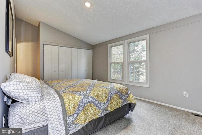 Building Photo - 3816 Bonnybridge Pl