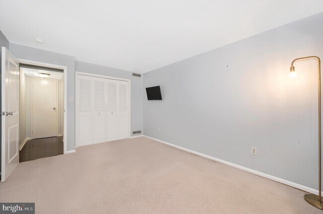 Building Photo - 10316 Rockville Pike