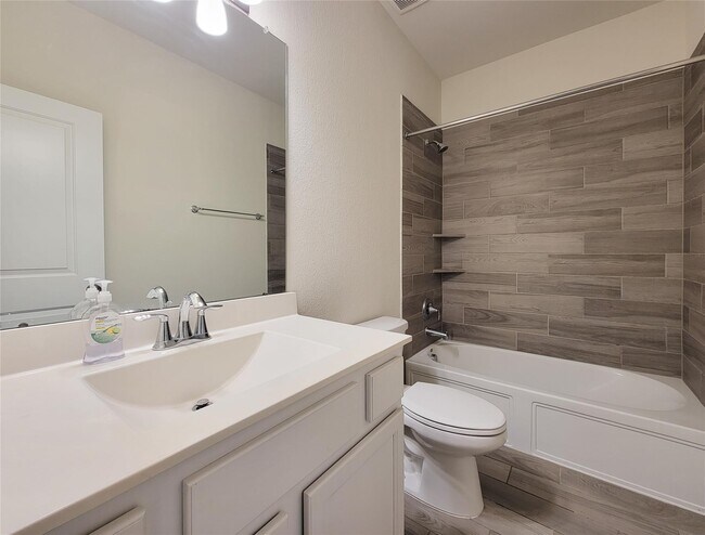 Building Photo - 28638 Monarch Cliffs Dr