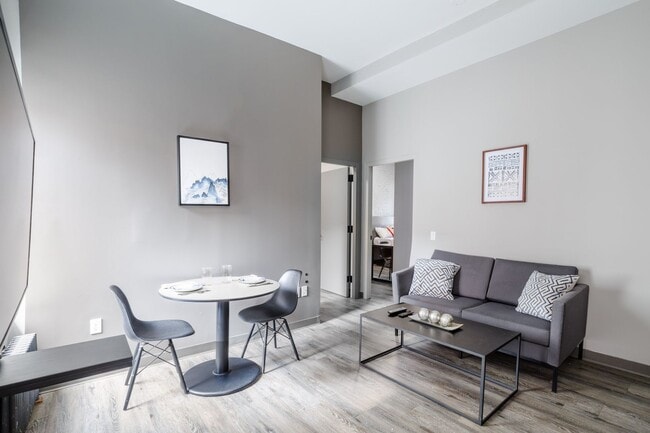 Interior Photo - The Alabama