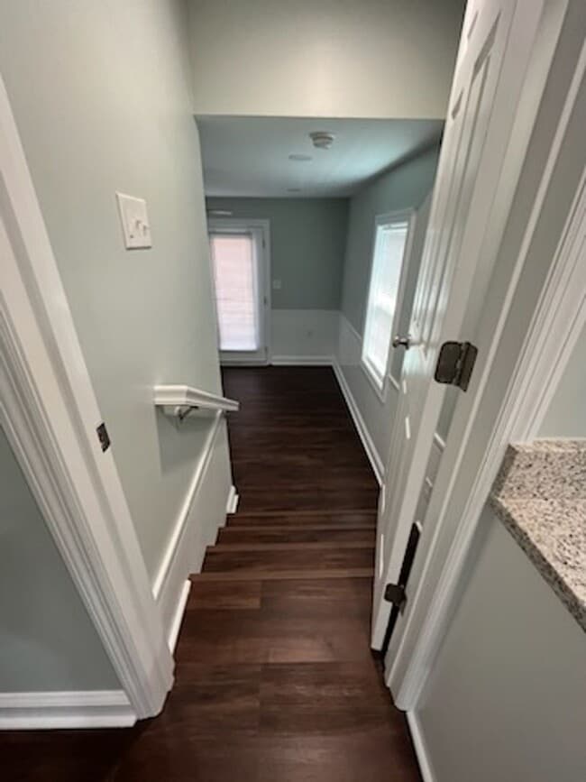 Building Photo - Beautifully Totally Remodeled 3Br 2Ba in G...