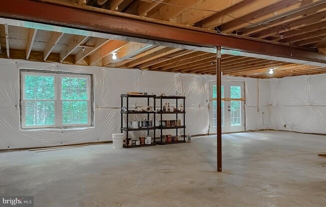 Building Photo - 46230 Sylvan Ct