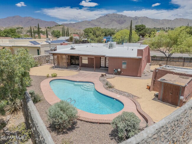 Building Photo - 6815 Villa Hermosa Dr