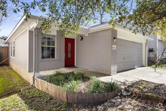 Building Photo - 8611 Davis Oaks Trail