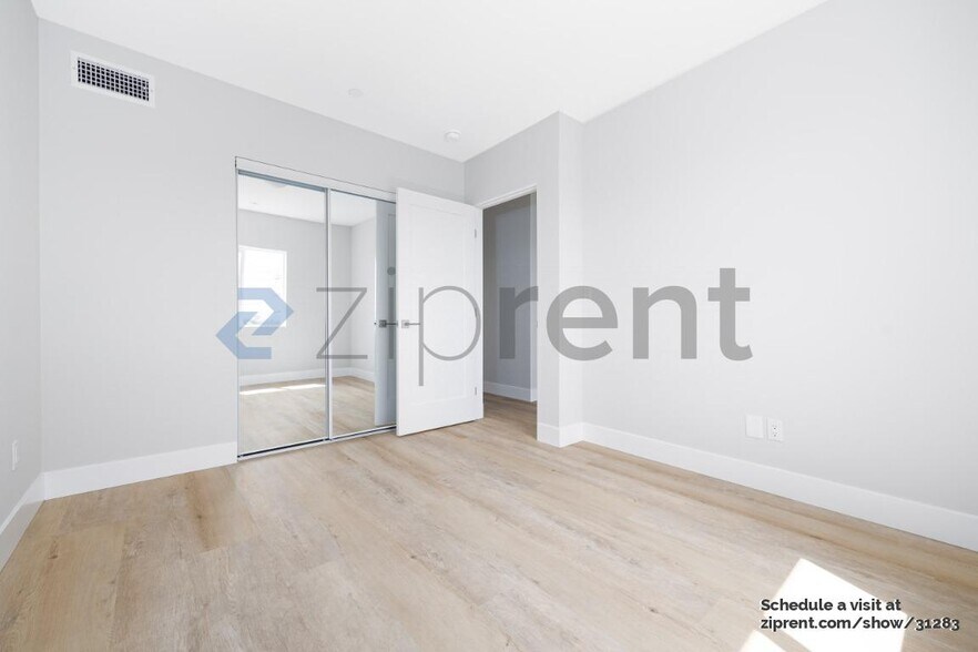 Building Photo - 2087 S El Camino Real