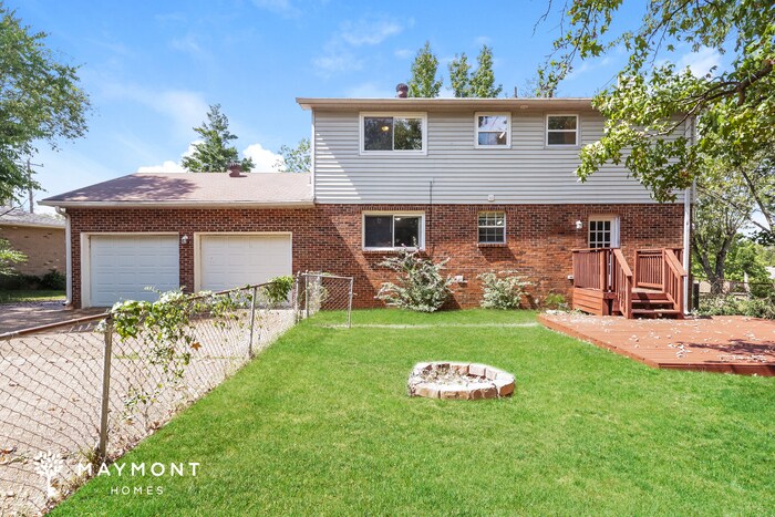 Building Photo - 265 Clearlake Dr W