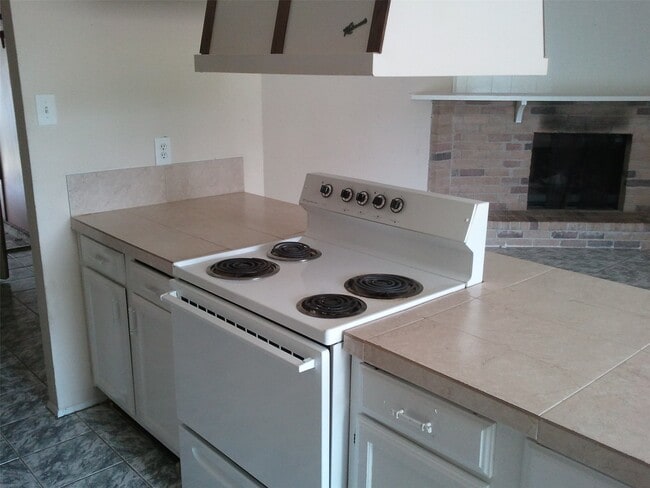 Building Photo - 6818 Glenstein Dr