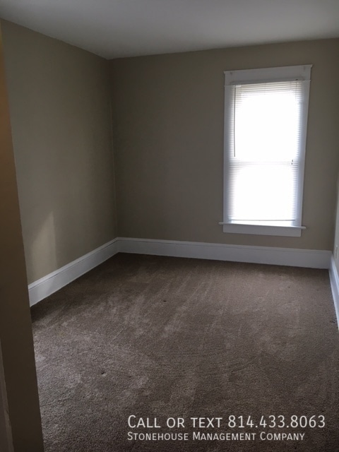 Building Photo - 3603 Maple St