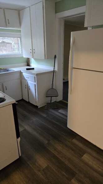 Building Photo - 112 Oak Hill Ave