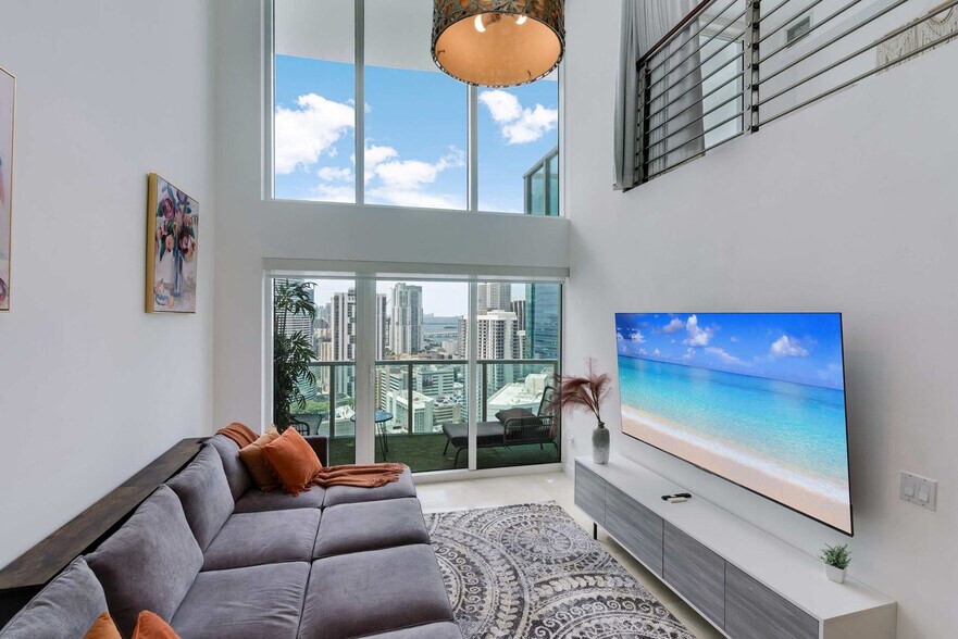 Building Photo - 41 SE 5th St