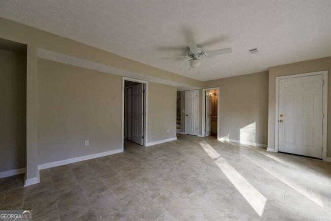 Building Photo - 4330 Laurel Summit Ct