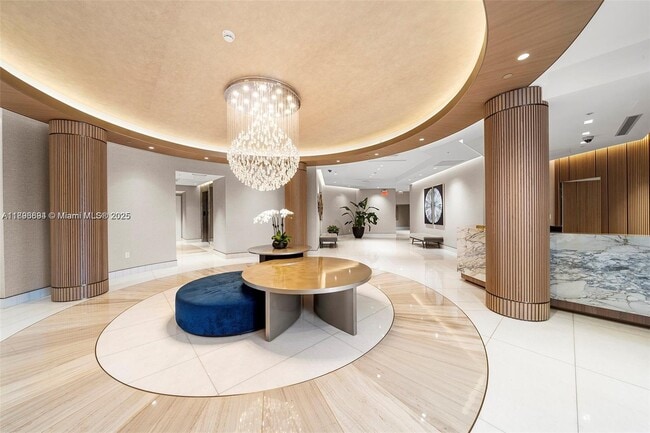 Building Photo - 888 Brickell Key Dr