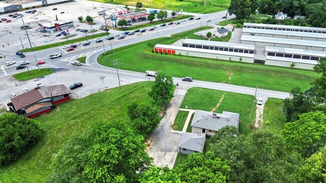 Building Photo - For Sale or Rent – Fully Renovated Stone R...