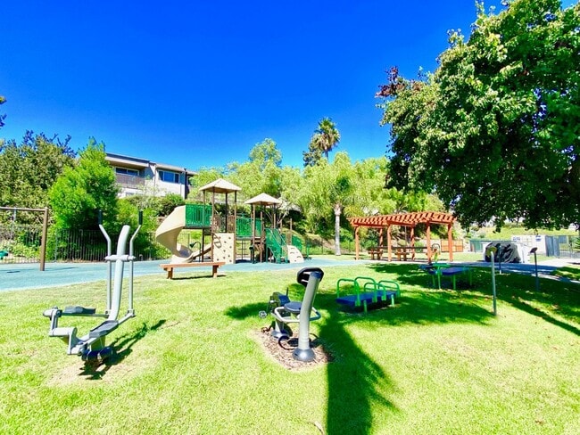 Building Photo - FOR RENT -  3 Bd/2 Ba 1,392 Sf In Friars Village Community, Townhome In San Diego Fashion Valley ...