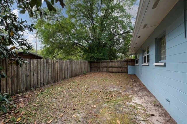 Building Photo - 729 NW 34th St
