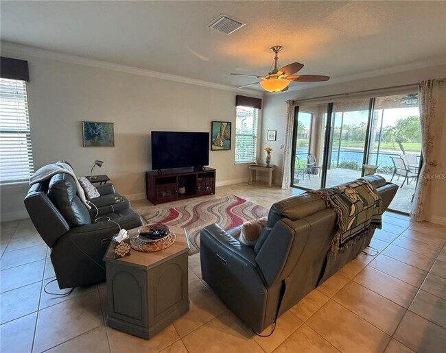 Building Photo - 352 Laurel Falls Dr