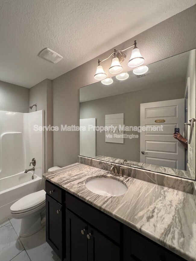 Building Photo - 7913 Majestic Cypress Dr