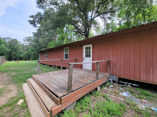 Building Photo - 20272 Forest Woods Ln