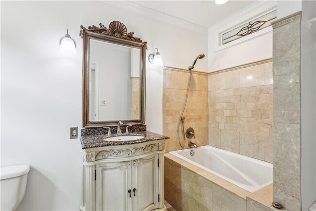 Building Photo - 3292 Ferncliff Pl NE