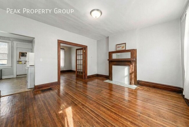 Building Photo - 396 E Northwood Ave